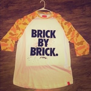 Filthy orange camo middle sleeve top